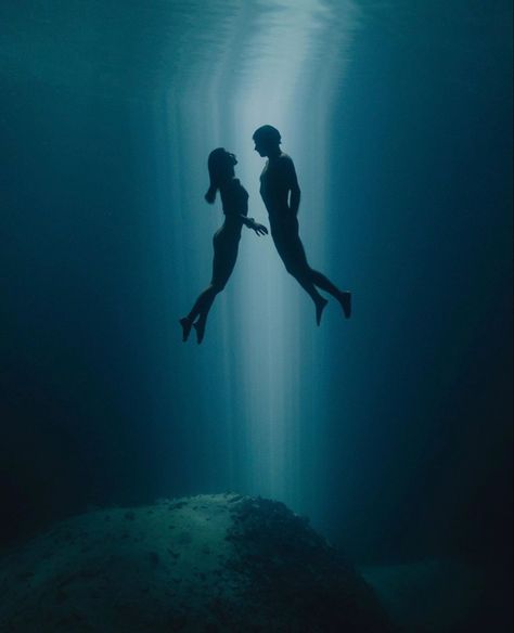 shot by @josiahwg on insta Couple Underwater, Old Fashioned Love, Photography Couples, Underwater Photos, Underwater Photography, Aruba, Old Fashioned, The Twenties, Mood Board