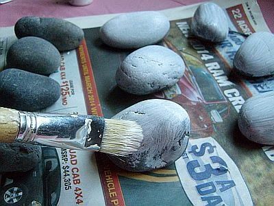 Painting Rock & Stone Animals, Nativity Sets & More: How to Prepare Rocks and Stones for Painting Stone Animals, Rock Pictures, Nativity Sets, Rock And Pebbles, Painted Rocks Craft, Pebble Stone, Painting Rocks, Rock Ideas, Hur Man Målar