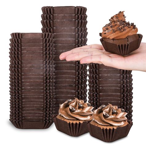 Mini Air Fryer, Chocolates Cakes, Square Cupcakes, Mini Cupcake, Baby Shower Crafts, Layered Desserts, Cake Packaging, No Bake Brownies, Wedding Cake Stands