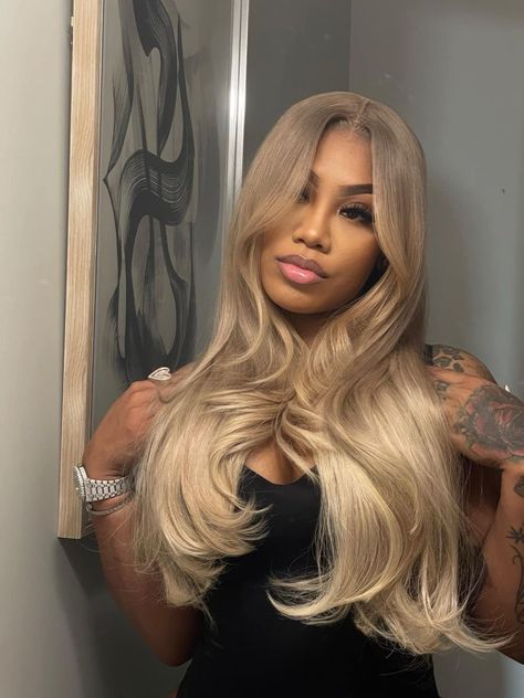 Kash Doll Halloween, Curled Middle Part Wig, Classy Blue Hair, Wand Curls On Blonde Wig, Birthday Outfits Inspo Black Women, Black Outfit Blonde Hair, Black Woman Wig Hairstyles, Lace Wig Colors, Blonde Curtain Bangs Black Women