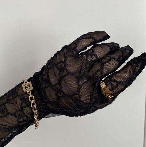 Jewelry Over Gloves, Gloves And Rings Aesthetic, Black Gloves With Jewelry, Black Mesh Gloves Outfit, Black Lace Gloves Outfit, Silk Gloves Aesthetic, Lace Gloves Outfit, Aesthetic Gloves, Lana Myers