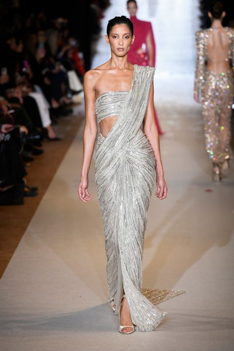 Gala Dresses Classy, Zuhair Murad Couture, Zuhair Murad Haute Couture, Silver Outfits, Met Gala Dresses, Runway Gowns, Ellie Saab, High Fashion Dresses, Couture Wedding Gowns