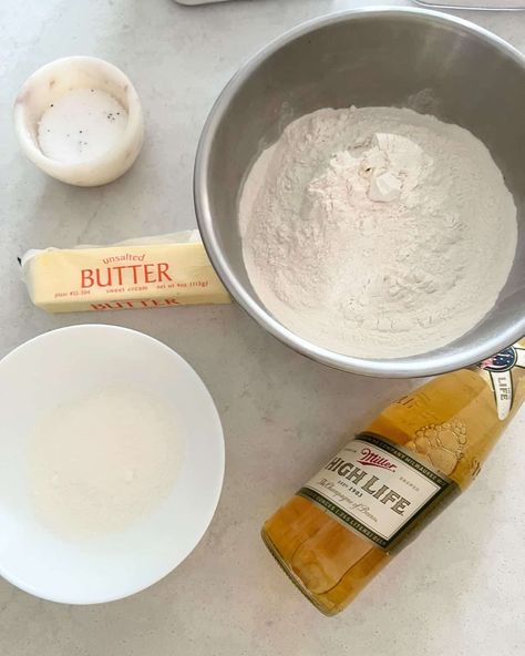 Beer Bread with Self Rising Flour - Recipe Diaries Beer Bread With Self Rising Flour, Bread Using Self Rising Flour, Bread With Self Rising Flour, Self Rising Flour Recipes, Baking With Beer, Recipe Diaries, Bread Bowl Recipe, Simple Bread, Beer Bread Recipe