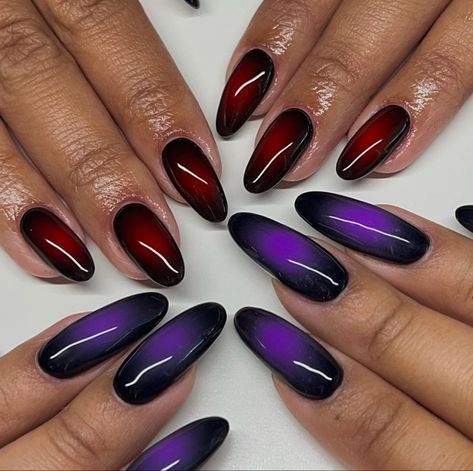 Nail Ideas For Short Almond Nails, Dark Purple Gradient Nails, Red And Purple Nail Ideas, Black Red Gradient Nails, Red And Purple Ombre Nails, Dark Purple And Black Ombre Nails, Red Black And Purple Nails, Black Red Ombre Nails Almond, Black And Red Nails Almond Shape