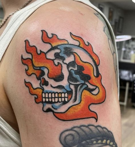 Flames Traditional Tattoo, Flame Skull Tattoo, Skull On Fire Tattoo, Skull Fire Tattoo, Flaming Skull Tattoo, Skull Fire, Flame Tattoos, Fire Tattoo, Small Skull