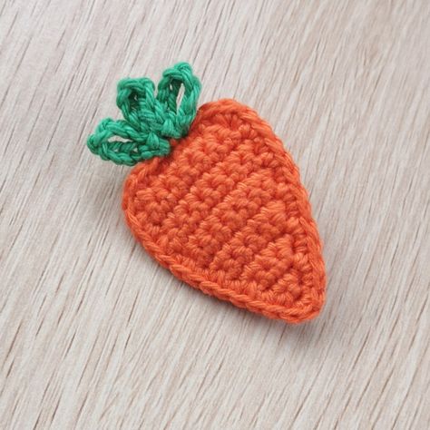 Carrot Brooch Crochet Pattern Eyeball Crochet, Crochet Farmhouse, Crochet Carrot, Kitchen Crochet, Crocheted Jewelry, Crochet Appliques, Crochet Couture, Crochet Jewellery, Coaster Pattern