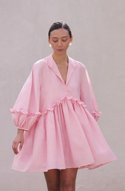 Bonica Rose, Morton Mac, Mode Abaya, Elegante Casual, Classy Casual Outfits, Feminine Outfit, Balloon Sleeves, Pink Fashion, Simple Dresses