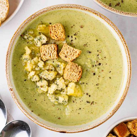 Broccoli and Stilton Soup {Quick & Easy Recipe} Broccoli And Stilton Soup Maker Recipe, Freezable Recipes, Creamy Broccoli Soup Recipe, Broccoli And Stilton Soup, Daniel Fast Diet, Delicious Pasta Recipes, Taming Twins, Stilton Soup, Soup Broccoli