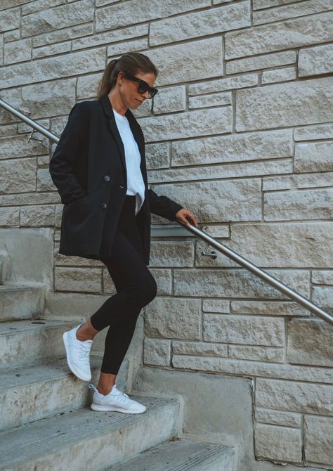 Black Leggings Summer Outfit, Blazer Leggings Outfit, Leggings And Blazer Outfit, Blazer And Leggings Outfit, Blazer And Leggings, Cloud Leggings, Casual Leggings Outfit, France Holiday, Black Leggins