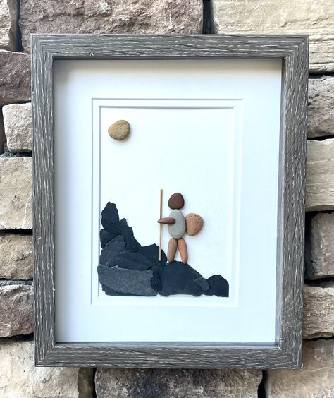 Outdoorsy Gifts, Climbing Gifts, Art Pierre, Hiker Gifts, Hiking Pictures, Pebble Pictures, Sustainable Art, Hiking Gifts, Round Rock