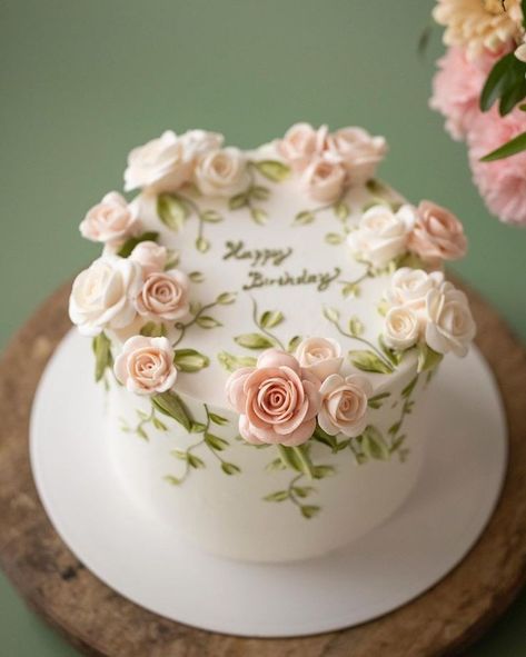 Pretty Decorated Cakes, Wow Cake, Torte Creative, Decorate A Cake, Tea Party Cake, Bake A Cake, Elegant Cake, Buttercream Cake Decorating, Beautiful Cake Designs