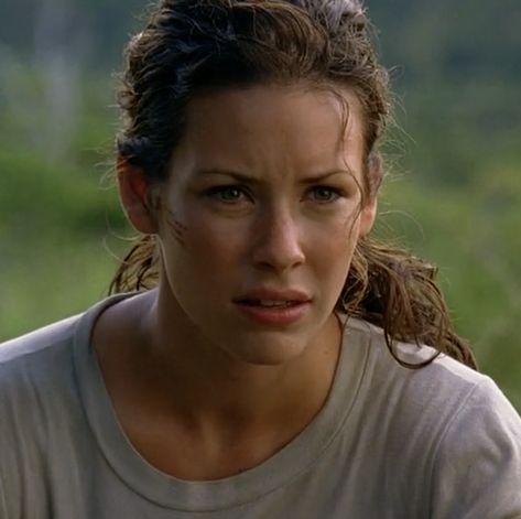 Kate Austen Aesthetic, Kate Lost Evangeline Lilly, Kate From Lost, Kate Austen Lost, Evangeline Lilly Lost, Kate Lost, Kate Austen, Kate Austin, Chaos Walking