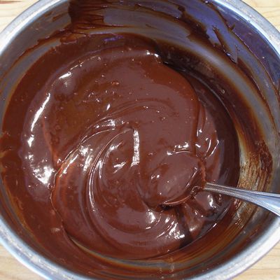 Peanut Butter Ganache Recipe, Dairy Free Chocolate Pudding, Ganache Recipe Easy, Molding Chocolate, Butter Ganache, Homemade Chocolate Pudding, Chocolate Ganache Recipe, Ganache Frosting, Peanut Butter Sauce