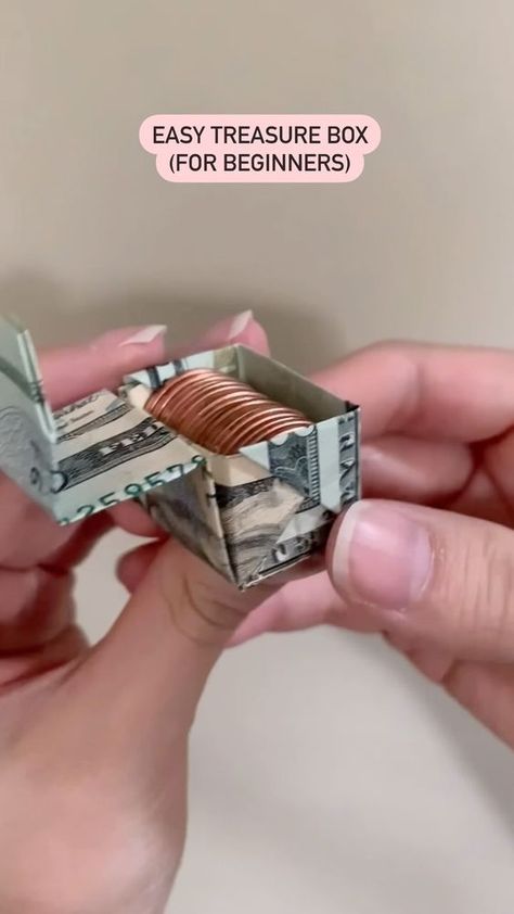 Tie Origami, Oragami Money, Dollar Bill Gift, Money Gifting, Easy Money Origami, Money Origami Tutorial, Money Folding, Folded Money, Origami Money