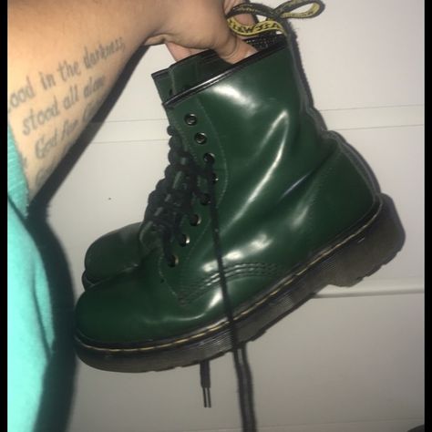 Dr. Martens Green 1460 8 eye size 8 womens combat boot Green Doc Martens, Green Combat Boots, Brown Doc Martens, Doc Marten Boot, Grunge Boots, Colored Boots, Teenage Life, Green Boots, Womens Combat Boots