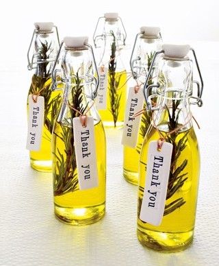 Favour Idea - Rosemary springs with olive oil in little bottles Olive Oil Favors, Herb Wedding, Favour Ideas, Wedding Favors And Gifts, Mediterranean Wedding, Edible Wedding Favors, Infused Olive Oil, Wedding Favors Cheap, Favors Diy