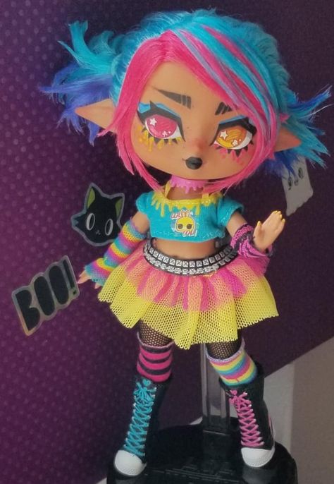 Custom Lol Omg Dolls, Lol Omg Dolls Diy Clothes Pattern, Lol Omg Doll Repaint, Ooak Dolls Monster High, Jem Doll, Doll Customs, Doll Customization, Lol Omg, Dolly Doll