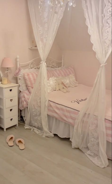 Bedroom Ideas Croquette, Coquette Room Inspo Pink, Pink Room Coquette, Coquette Bed Canopy, White Coquette Bedroom, Simple Coquette Bedroom, Coquette Room Aesthetic Pink Small Rooms, Coquette Room Vanity, Pink Coquette Room Aesthetic