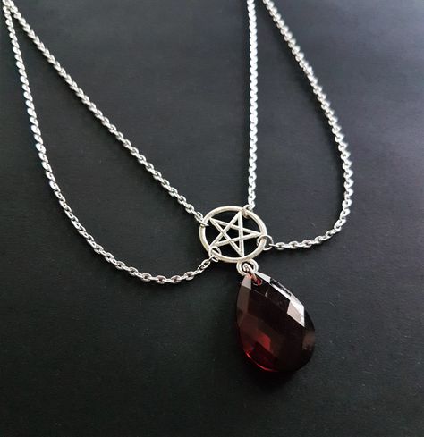 Diy Pentagram Necklace, Pentagram Accessories, Demon Necklace, Red Crystal Necklace, Inverted Pentagram, Gothic Choker, Grunge Accessories, Pentagram Necklace, Witch Necklace