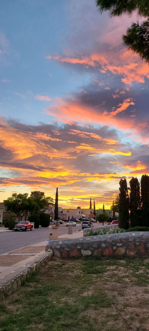 El Paso Texas Aesthetic, Fotos Aesthetic, Sun Rise, Temporary Art, All I Ever Wanted, Sunset Pictures, Beautiful Sky, Beautiful Scenery, Sky Aesthetic