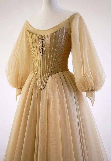 (99+) Favourite Designs: Linda Friesen 'Salem' Haute Couture Gown [x] – @rabbitindisguise on Tumblr 17th Century Dress, Salem Wedding, Evermore Fashion, 17th Century Fashion, Fairytale Gown, Magical Dress, Aesthetic Yellow, Haute Couture Gowns, Couture Gown