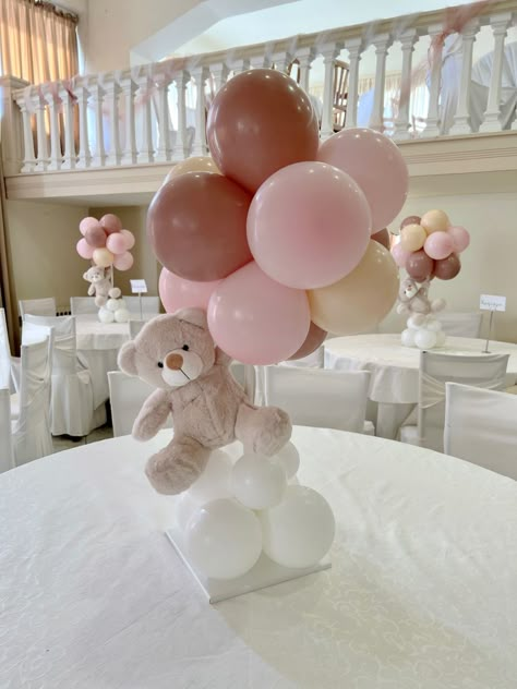 Pink Teddy Bear Balloon Garland, Pink Bear Birthday Theme, Pink Teddy Bear Birthday Theme, White And Pink Baby Shower Ideas, Bear Gender Reveal Centerpieces, Babygirl Baby Shower Ideas, We Can Bearly Wait Baby Shower Theme Centerpieces, Stuffed Animal Centerpieces, Baby Shower Girl Bear Theme