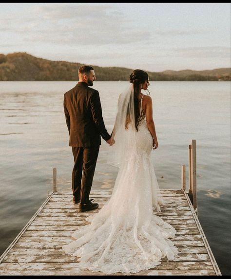 Dock Wedding, Bride Groom Poses, Bride And Groom Pictures, Groom Poses, Wedding Photo Inspiration, Wedding Pics, Wedding Poses, Engagement Shoots, Wedding Pictures