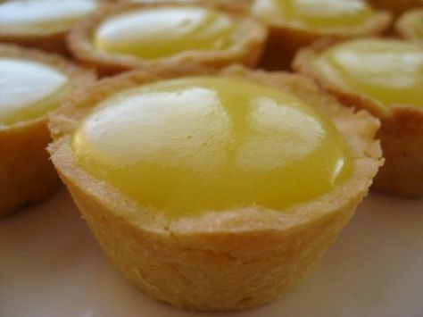 Lemon Tassies- These look so yummy and cute! Though I think they will need a tad bit of powder sugar on top when I bake them. Pastry Cake Design, Tassies Recipe, Mini Lemon Tarts, Appetizers Party Ideas, Fair Recipes, Wedding Cookie Table, Mini Baking, Lemon Curd Recipe, Wedding Cookie