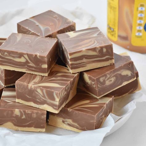 Peanut Butter Swirl Fudge (Just 3 Ingredients!) | Baking Envy Peanut Butter Swirl Fudge, Baking Envy, Baileys Fudge, Peanut Butter White Chocolate, Nutella Fudge, Peanut Butter Fudge Easy, Oreo Fudge, Ultimate Cookies, Butter Fudge