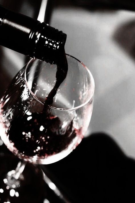 Alcohol Aesthetic, Dark Pictures, Think Food, Dark Photography, Red Aesthetic, Dark Wallpaper, Grunge Aesthetic, Aesthetic Backgrounds, Black Aesthetic