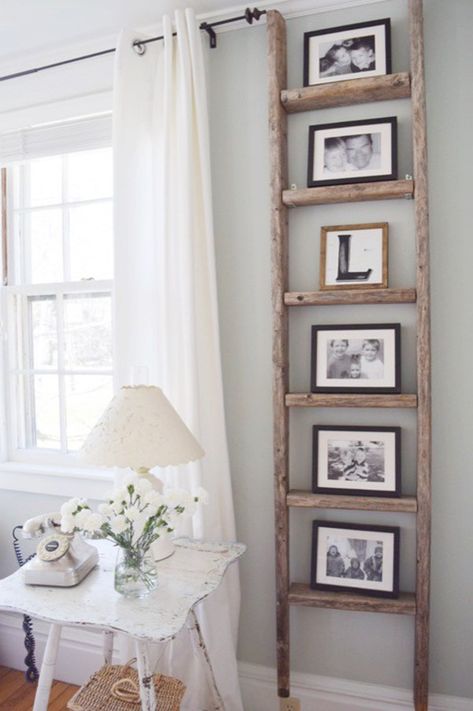 Diy Home Decor For Apartments, Living Room Decor Country, Cheap Farmhouse, Old Ladder, Curtains Ideas, French Country Living Room, Farmhouse Curtains, Rooms Ideas, Trendy Living Rooms