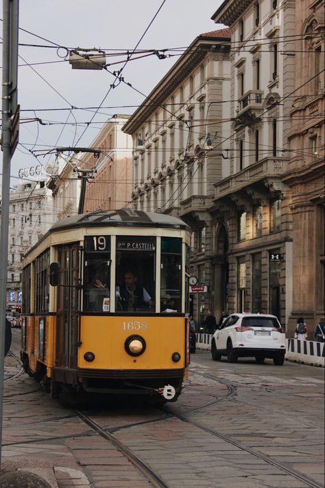 Milano streets #aesthetic #milano #milan #italy #streetphotography #canon #autumn #street #autumncolors Italy Milan, Milan Italy Aesthetic, Milan Aesthetic, Milano Aesthetic, Living In Milan Aesthetic, Milan Italy Aesthetic Night, Milan Shopping Street, Italy Streets Aesthetic, Milan Streets City