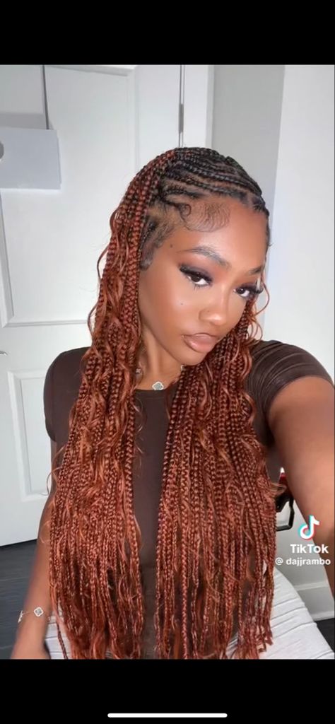 Auburn Hair Braids, Honey Brown Fulani Braids, Ginger Fulani Braids With Curls, Colored Fulani Braids, Burgundy Fulani Braids, Ginger Fulani Braids, Fall Braids Black Women, Fulani Goddess, Fall Braids