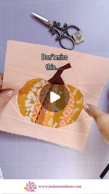 Ingrid Alteneder on Instagram: "Save this for fall sewing inspiration ✂️🧵🪡
Comment ‘kitchen’ if you want me to send you the link to 
this fun pot-holder pattern.
.
I made so many of them and they’re the perfect ‘Autumn-Thanksgiving’ hostess gift.
🎁 
Save this video so you don’t forget 
😃🤗
Add two wooden spoons and you have the prettiest gift for anyone that loves to decorate their house for fall 
😀🎃🧡
.
.
.
.
.
.
.
.
.
.
#pumpkinpotholder #pumpkinpotholderpattern #joejuneandmae #falldecoratingideas #falldecorinspo" Pumpkin Song, Hostess Gifts Thanksgiving, Thanksgiving Hostess, Fall Sewing, Potholder Patterns, Autumn Thanksgiving, You Want Me, Pot Holder, Pretty Gift