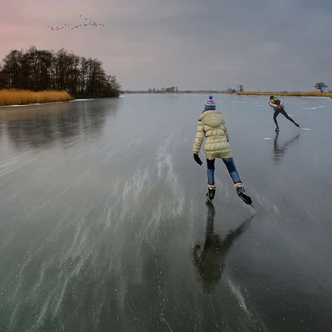 Skating with backwind at 30 km/hr from Belterwijde to Boschwijde | Flickr Ice Skating Outdoors, Ice Skating Pictures, Linear Park, Speed Skates, Speed Skating, Winter Things, Ice Rink, Ice Skate, Frozen Lake