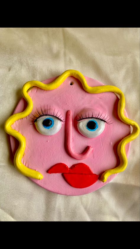 Ceramic Masks Ideas Easy, Diy Ceramic Paint, Clay Faces Sculpture Easy, Air Dry Clay Face, Crayola Air Dry Clay Projects, Air Dry Clay Sculpture Ideas, Easy Air Dry Clay Projects, Face Clay, Clay Box