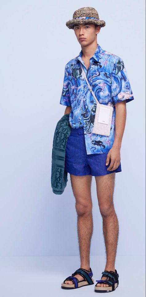 Ocean Themed Outfits Male, Beach Capsule, Sea Vibe, Sea Costume, Beach Costume, Jones Beach, Dior Men, Kim Jones, Runway Outfits