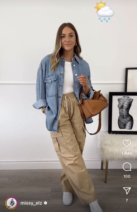 Cargo Joggers Outfits, Beige Pants Outfit, Joggers Outfit Women, Jean Beige, Cargo Outfit, Outfits Con Jeans, Look Jean, Europe Outfits, Beige Outfit