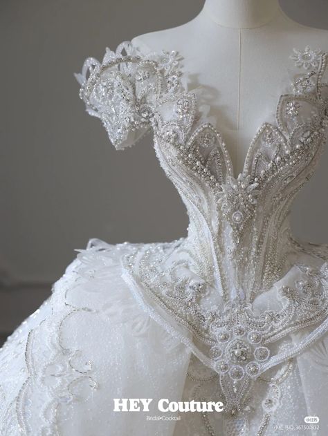 Wedding dress Chinese Bridal Dress, Mommy Daughter Dresses, Glam Wedding Dress, Chinese Wedding Dress, Wedding Dresses Cinderella, Sparkle Wedding Dress, Fairy Tale Wedding Dress, Classy Prom Dresses, Pretty Wedding Dresses