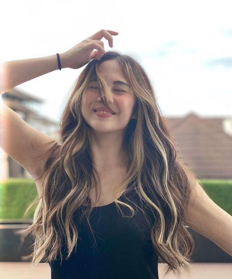 Janella Salvador, Korean Hair Color, Hair Color Underneath, Hair Color Chocolate, Hair Color Chart, Brown Hair With Blonde Highlights, Greasy Hair Hairstyles, Light Hair Color, Brown Hair With Highlights