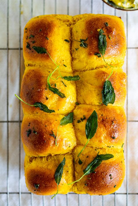 Autumnal Recipes, Pumpkin Brioche, Pumpkin Dinner Rolls, Pull Apart Rolls, Pumpkin Dinner, Stomach Rumbling, Christmas Meals, Sage Butter, Easy Lunch Ideas