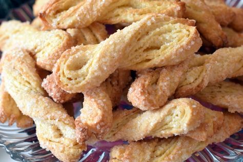 Starlight Sugar Crisps, Sugar Twist, Cheese Straws, Crisp Recipe, Favorite Cookies, Recipe Collection, How To Make Bread, Original Recipe, Sour Cream