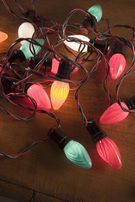 Christmas Lights Aesthetic, Lights Aesthetic, Vintage Christmas Lights, C9 Christmas Lights, Christmas Light Show, Christmas Light Installation, Hanging Christmas Lights, Christmas Light Bulbs, Tinsel Garland