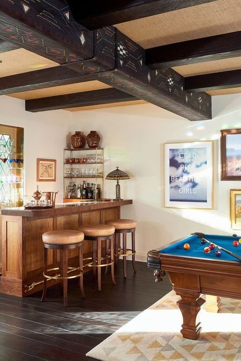 From creating faux moldings to rescuing preexisting eyesores and accentuating exposed beams, there are so many ways you can make a ceiling pop and draw the eye up. Ahead, discover twenty rooms straight from interior designers with painted ceilings that prove why walls shouldn't get to have all the fun. #paintedceilings #ceilingideas Ford Interior, Home Bar Design, Playroom Design, Billiard Room, Game Room Design, Painted Ceiling, Rec Room, Pool Table, Chic Home