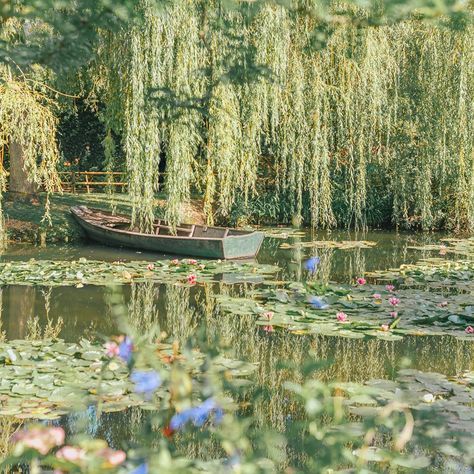 Jun 9, 2020 - Monet's real garden in Giverny, France is one of the most beautiful places of Europe & a great Paris side trip. Where is Monet's Garden? Visit Monet's actual garden in the French countryside was his inspiration for his most famous paintings. Monet Garden trip report, travel tips & pictures. Fairy Core Aesthetic, Fairycore Aesthetic, Fairy Aesthetic, Cottage Core Aesthetic, Spring Aesthetic, Nature Aesthetic, Pretty Places, Green Aesthetic, Lily Pads