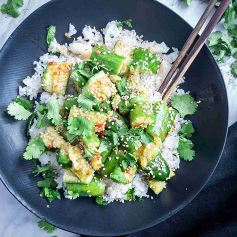 This Smashed Cucumber & Crispy Rice Salad is made of irresistibly yummy dressed cucumbers piled on top of hot, crispy rice. Crispy Rice Salad, Smashed Cucumber, Smashed Cucumber Salad, Bbq Side Dishes Recipes, Chili Garlic Paste, Steak Side Dishes, Cucumber Avocado, Crispy Rice, Side Dishes Recipes