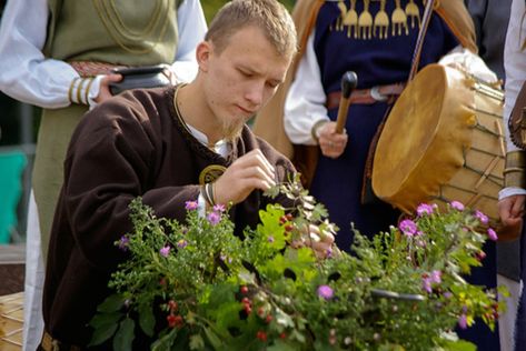 Lithuanian Paganism, Baltic Paganism, Lithuanian Ancestry, Baltic Mythology, Lithuanian Clothing, Lithuanian Art, Lithuania Food, Spell Books, Pagan Gods