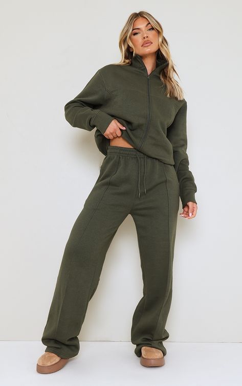 The Moss Khaki Seam Detail Straight Leg Sweatpants. Head online and shop this season's range of two piece sets at PrettyLittleThing. Express delivery available. Olive Green Sweatpants Outfit, Khaki Sweatpants Outfit, Green Sweatpants Outfit, Sweatpants Set Outfit, Straight Leg Joggers, Brown Sweatpants, Straight Leg Sweatpants, Comfy Vibes, Throwing Fits