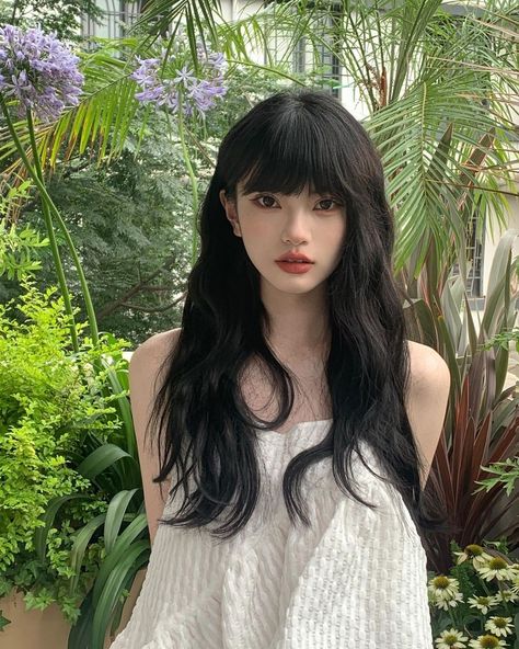 ✿ Ulzzang Hair, Long Shiny Hair, Shot Hair Styles, Tone Hair, Korean Girl Fashion, Cool Hair Color, Shiny Hair, Aesthetic Hair, Hairstyles With Bangs