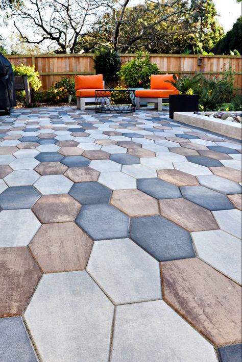 Concrete Pavers Walkway, Pavers Walkway, Pavers Patio, Paver Designs, Patio Pavers Design, Paver Walkway, Beach Patio, Paved Patio, Easy Backyard